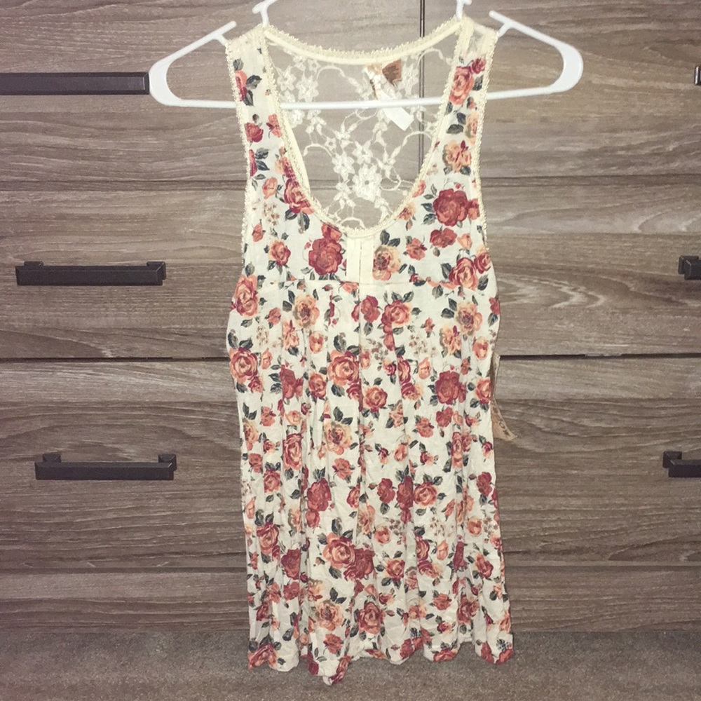 *5 for $25* Eyeshadow tank top